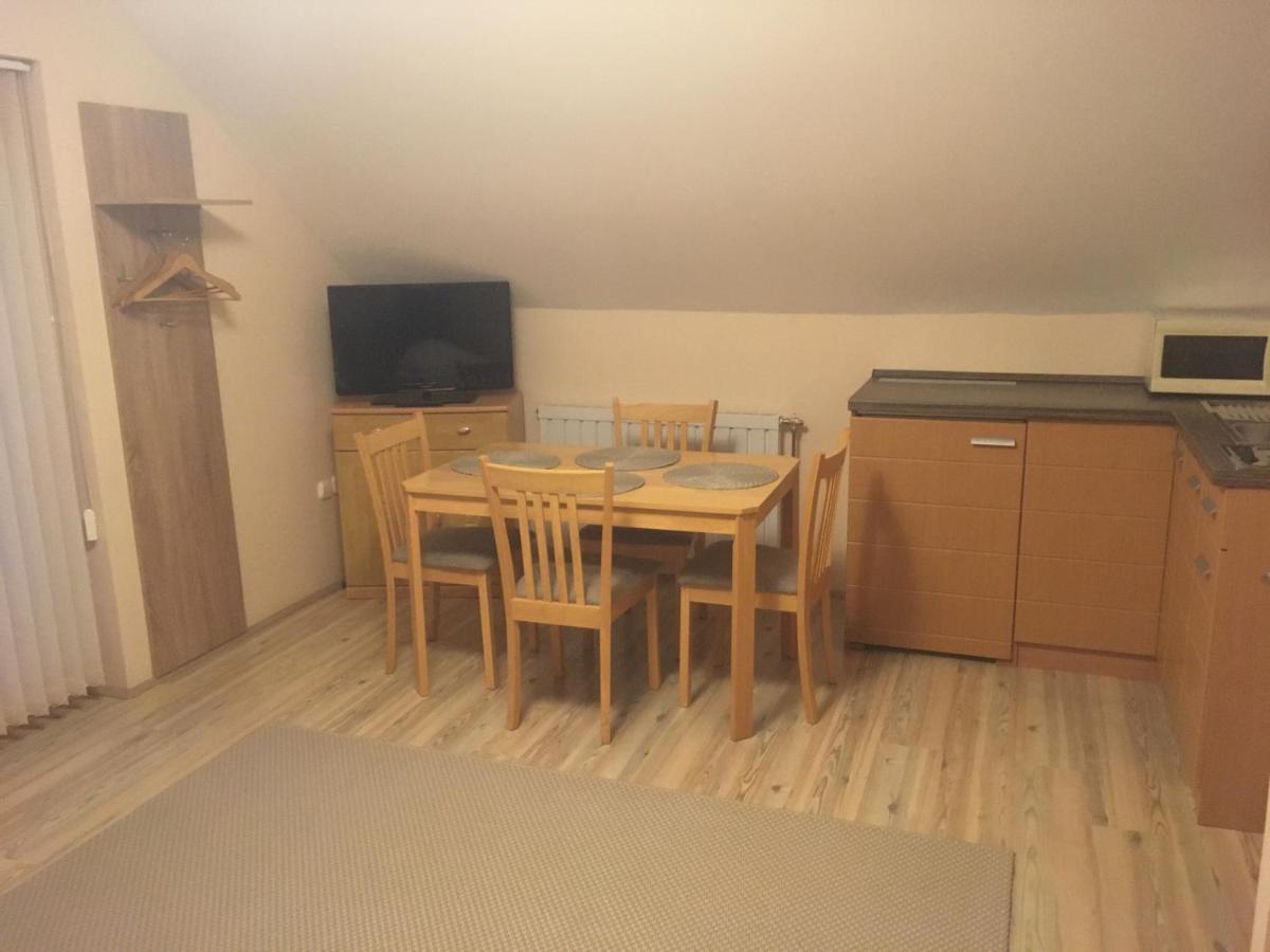 Anonim Apartman Villany Bagian luar foto